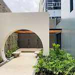 Monochrome Loft In San Patricio